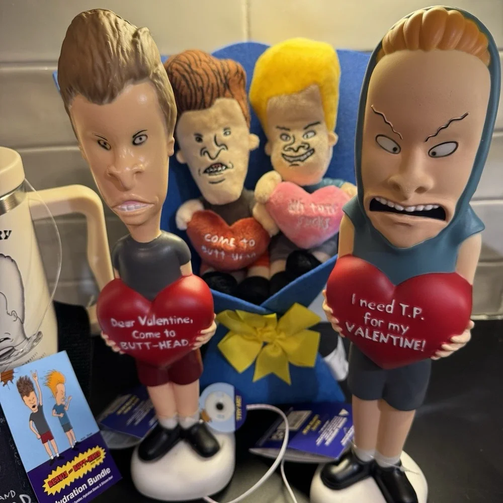 Ultimate Beavis And Butthead Bouquet, 2 Blow Molds, 2 Glass Tumblers, travel mug